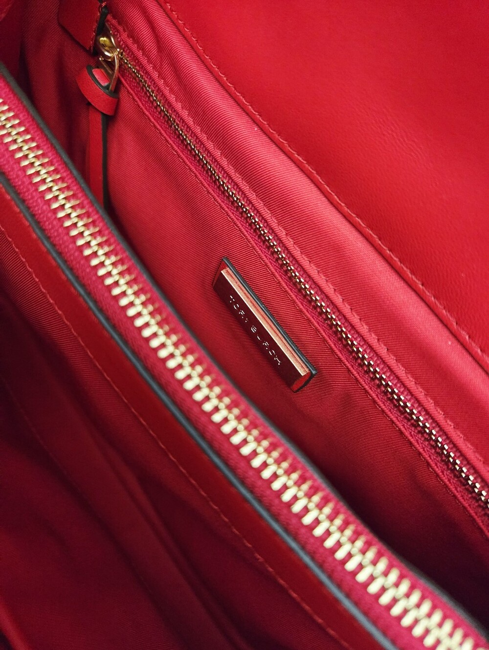 LIKE NEW TORY BURCH FLEMING SOFT CONVERTIBLE SHOULDER BAG - BRILLIANT RED - Picture 10 of 11